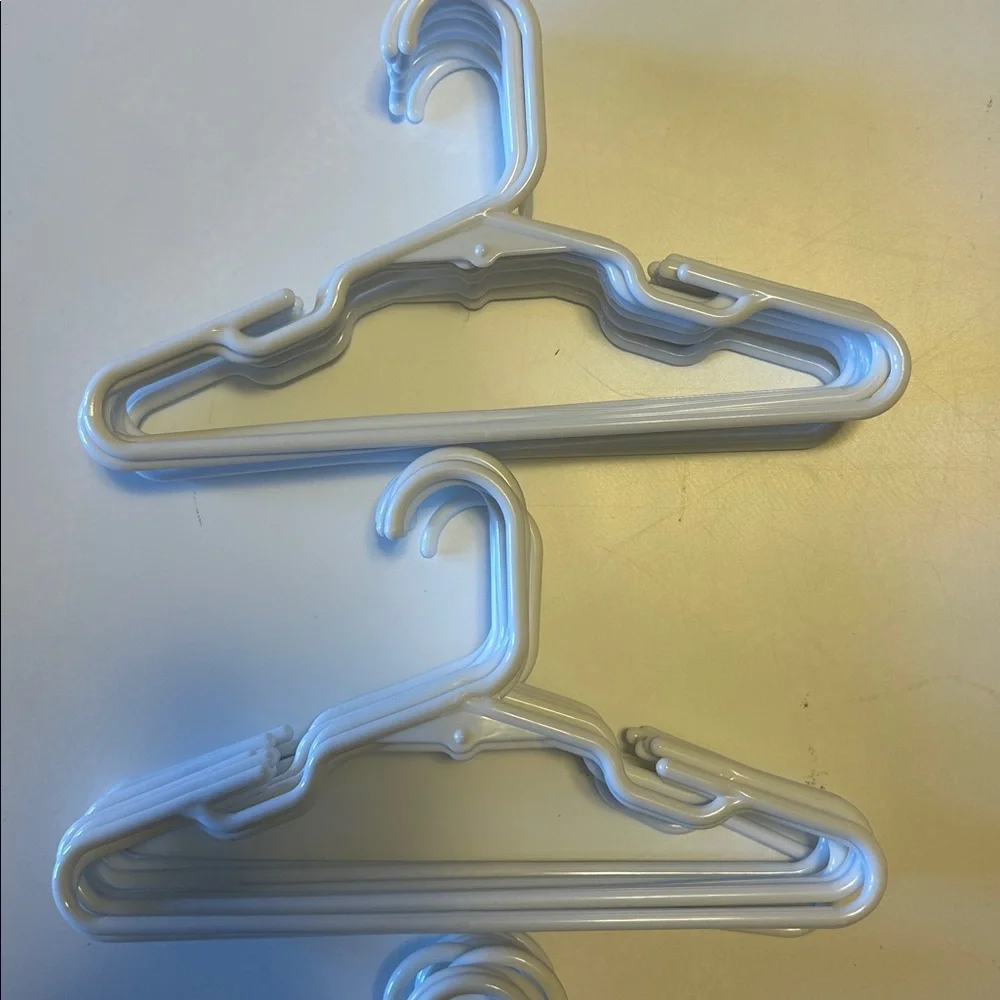 30 LIKE NEW Heavyweight White 12” Hangers